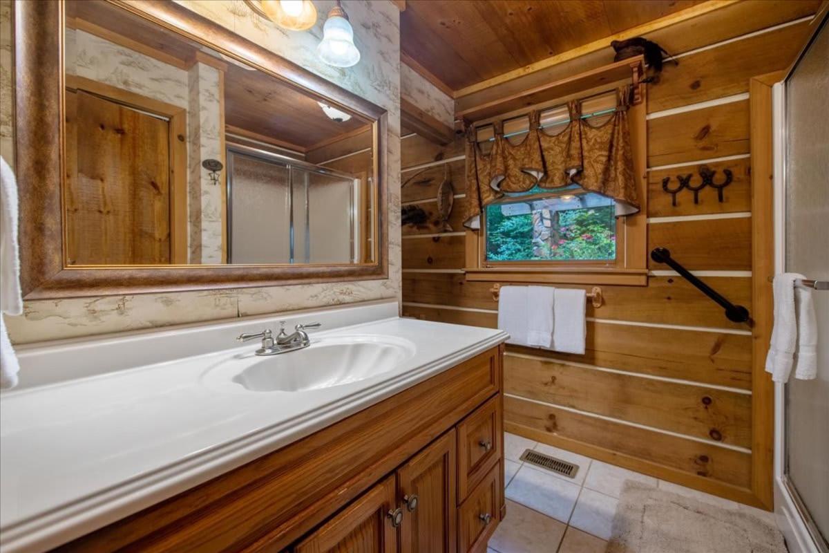 Waterfront Mountain Cabin With Hot Tub Blue Ridge Exterior photo