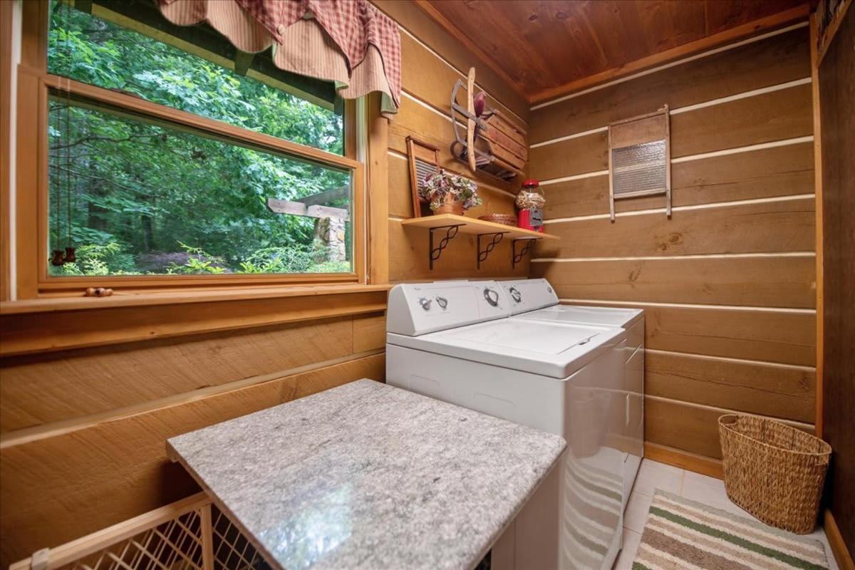 Waterfront Mountain Cabin With Hot Tub Blue Ridge Exterior photo